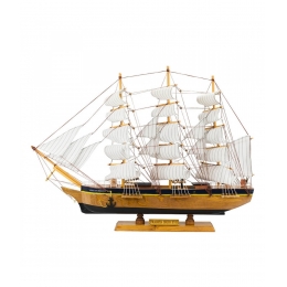 Miniatura Barco Navio Veleiro Madeira Base Preta Fraghta Sigio XVII 48x10x67cm